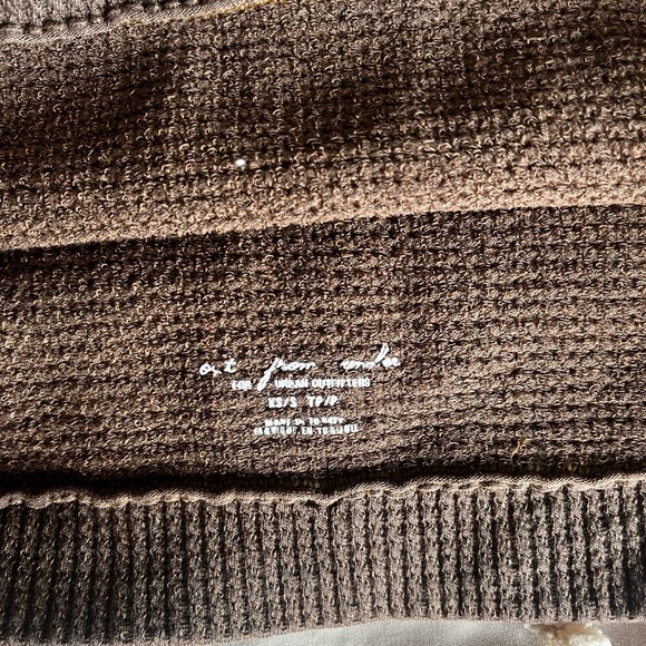 Urban Outfitters One Shoulder Top - Picture 2 of 3